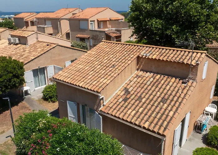 Vvf Golfe De Saint-tropez Üdülőpark Sainte-Maxime