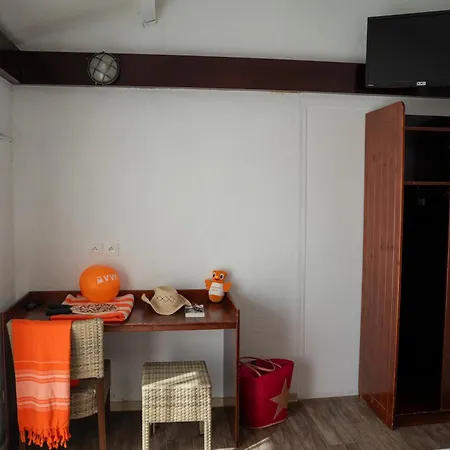 Vvf Golfe De Saint-tropez 3* סן-מקסים